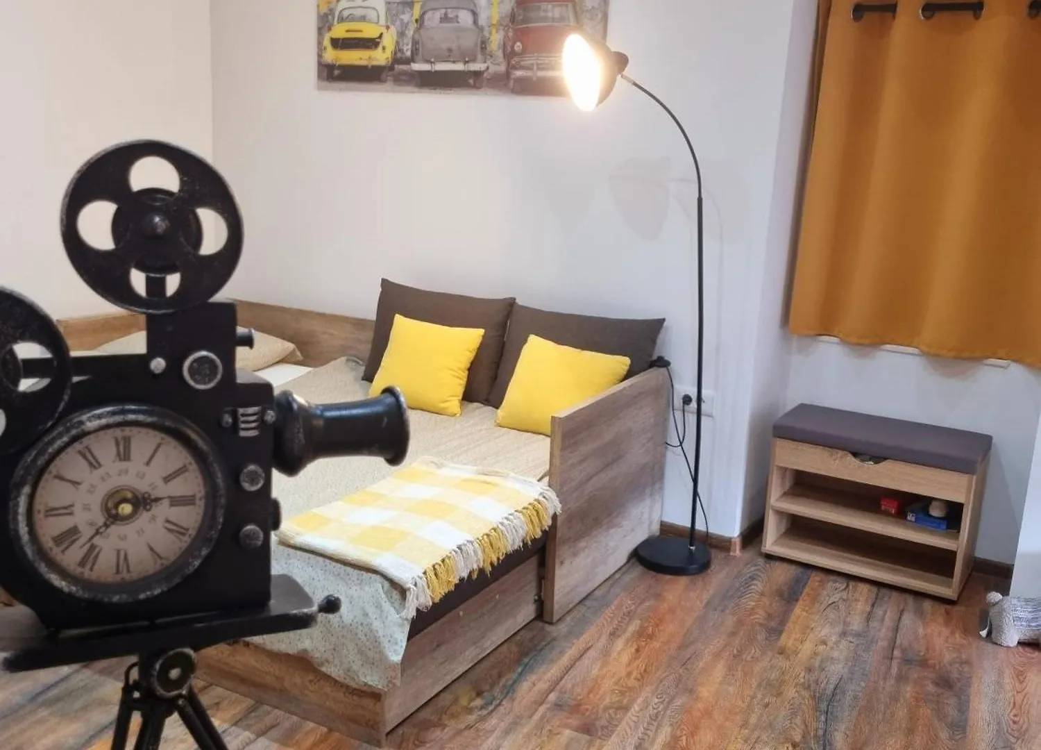 Retro Chic Studio Pola 0*,