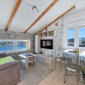 apartmens-joni.primorje-gorskikotar.com/