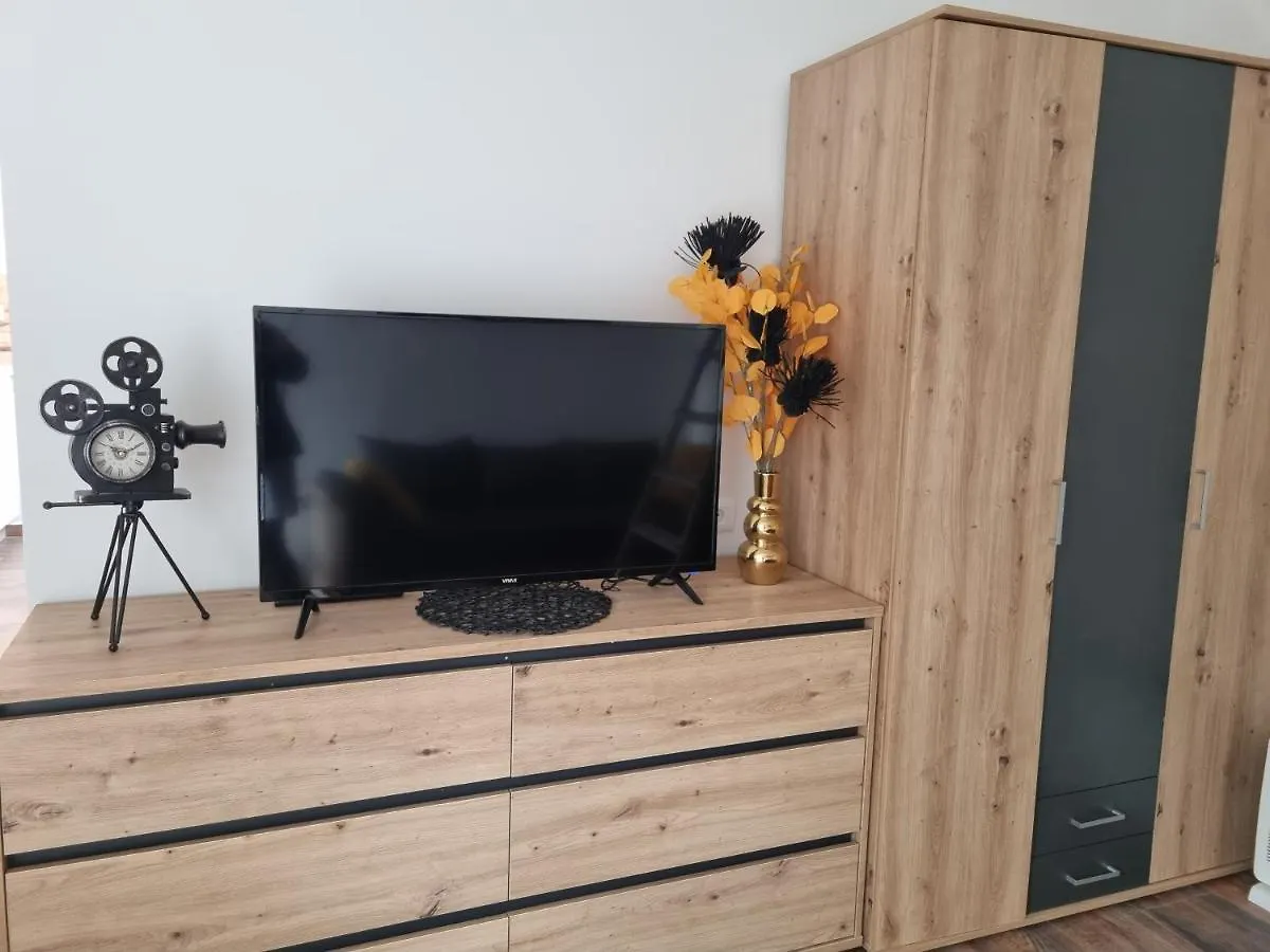 Retro Chic Studio Pula 0*,  Croatia
